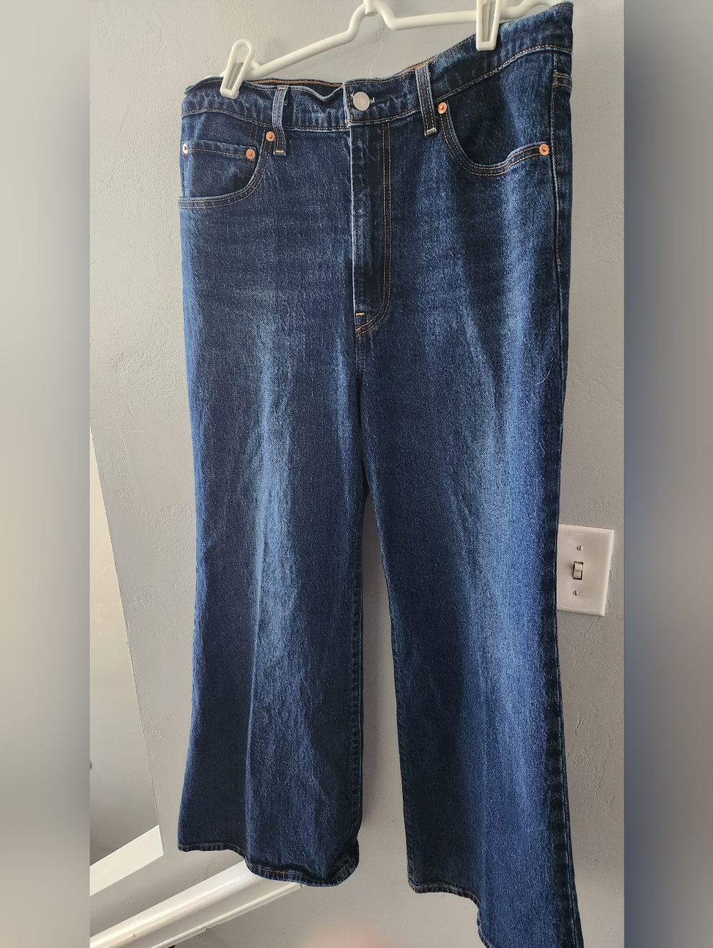 Levi's Ribcage Bell Jeans Size 31 - Picture 14 of 14